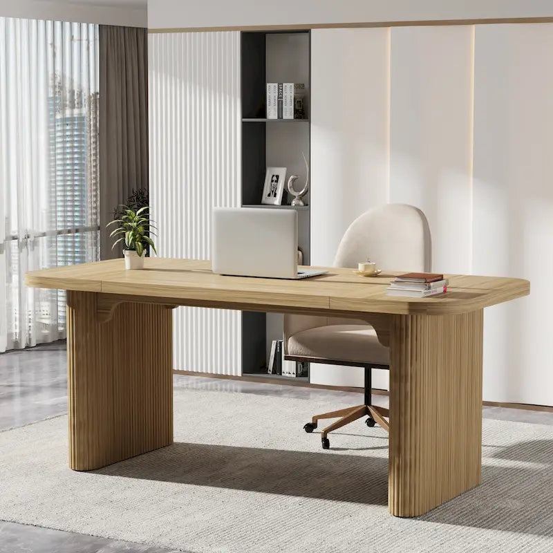 Bureau d'ordinateur simple de direction moderne