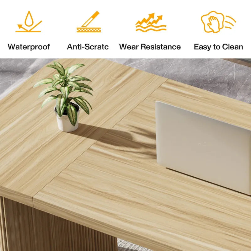 Bureau d'ordinateur simple de direction moderne